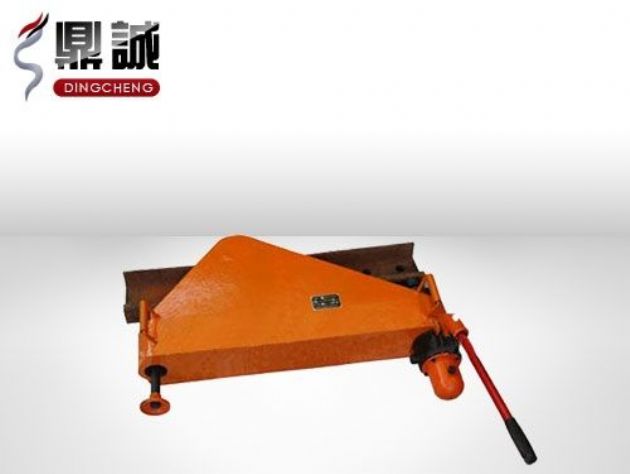 點(diǎn)擊查看詳細(xì)信息<br>標(biāo)題：垂直液壓彎軌機(jī) 閱讀次數(shù)：3644